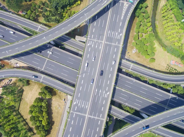 Vista aérea do viaduto da estrada — Fotografia de Stock