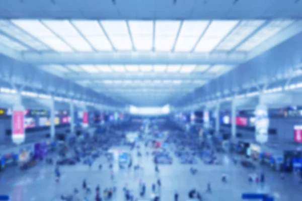 Термінал Аеропорту Задньому Плані Очікування Пасажирів Передньому Плані Людей — стокове фото