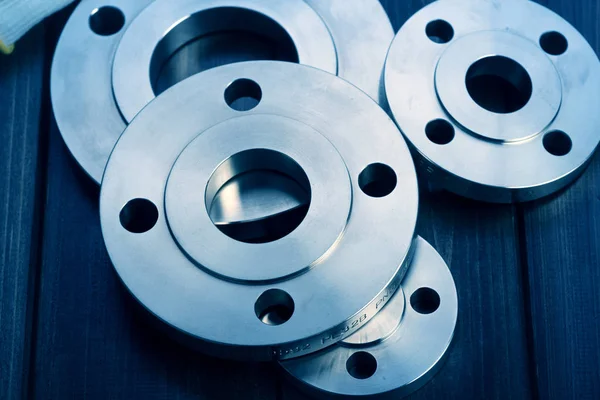 Flanges de metal industrial — Fotografia de Stock