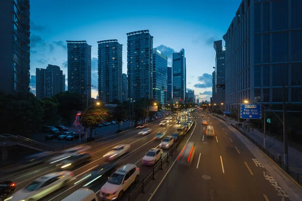 Shanghái, China, tráfico urbano — Foto de Stock