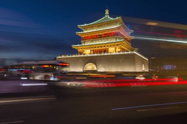 Xi'an şehir geceleri bina