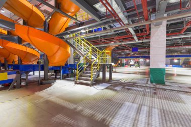 Büyük fabrika iç mekanı, endüstriyel 