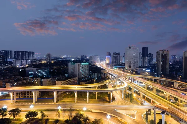 Čínské město Chengdu, Sichuan noční pohled — Stock fotografie