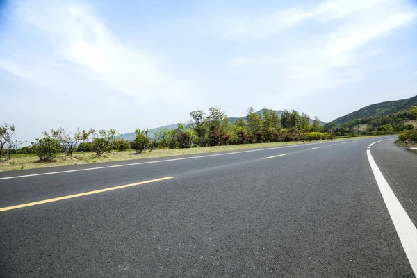 Suburban Road Mountains — Stock Photo, Image