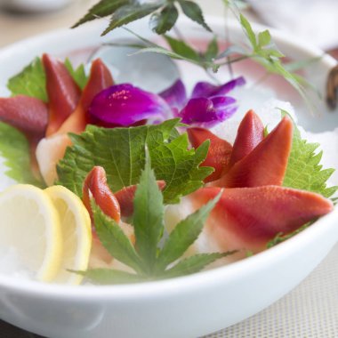 Japon saşimi arktik kabuklu deniz hayvanları