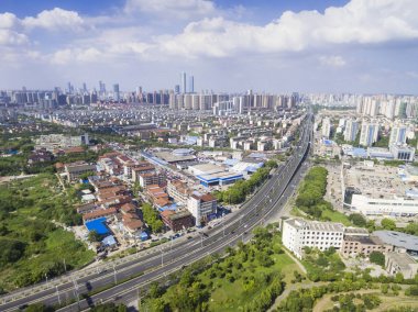 Şehir waterfront binanın havadan görünümü