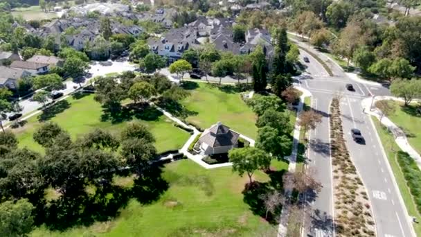 Town Green square park in Ladera Ranch, Californie — Video