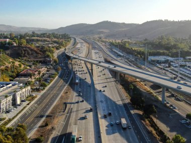 San Diego otoyolunun havadan görünüşü