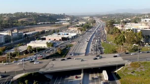 Вид с воздуха на автостраду Сан-Диего — стоковое видео