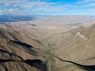 Kurak sonbahar sezonunda Laguna Dağları, Kaliforniya