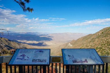 Laguna Dağlarını görmek için gözlem alanı