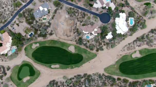 Vista aerea sopra il campo da golf e ville di lusso, Scottsdale — Video Stock