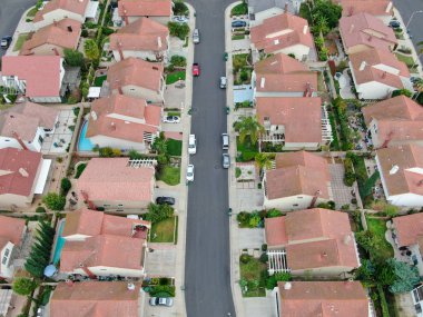 Geniş ölçekli yerleşim yerlerinin havadan görünüşü, Irvine, California