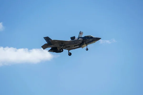 Entrenamiento de vuelo de la Marina de los Estados Unidos en el aire de San Diego —  Fotos de Stock