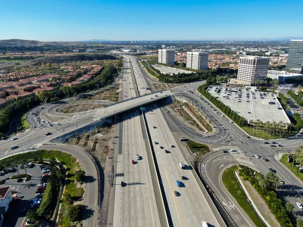 Letecký pohled na dálniční křižovatku v Kalifornii. — Stock fotografie