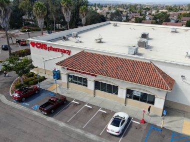 Cvs Eczane Perakende Dükkanı 'nın havadan görünüşü. Cvs, Amerika 'daki en büyük eczane zinciri.