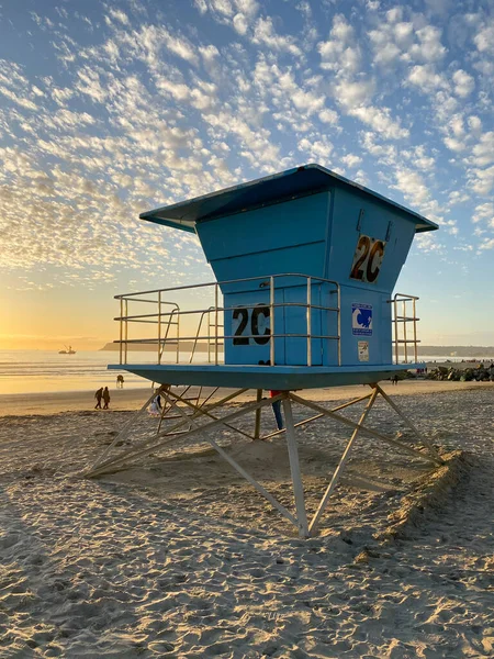 Záchranná věž na pláži Coronado během západu slunce — Stock fotografie