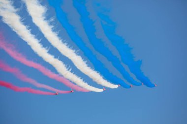 Miramar Hava Gösterisi sırasında Kraliyet Hava Kuvvetleri Aerobatik Takım Okları