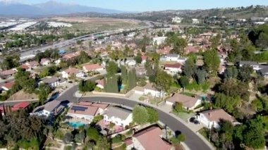 Diamond Bar, California 'daki yerleşim yerinin hava görüntüsü