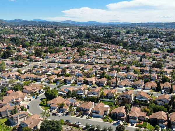Vista aérea de casa residencial en Torrey Higlands, San Diego, California — Foto de Stock