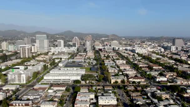 Vue aérienne du centre-ville de Glendale, ville de Los Angeles — Video