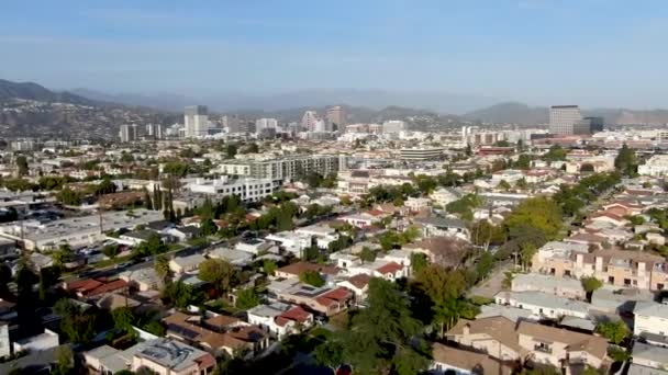 Flygfoto över centrala Glendale, stad i Los Angeles — Stockvideo