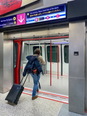 Covid 19 karantinasından dolayı boş Pekin Havaalanı 3 terminali