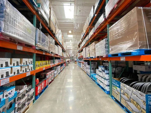 Ailse with different products at Costco store. — Stock Photo, Image