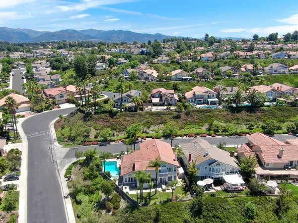 Aerial view of master-planned private communities with big villas with swimming pool, Mission Viejo. — Stock Photo, Image