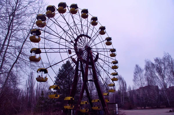 Pripet kasabasında terk edilmiş gözlem çarkı.