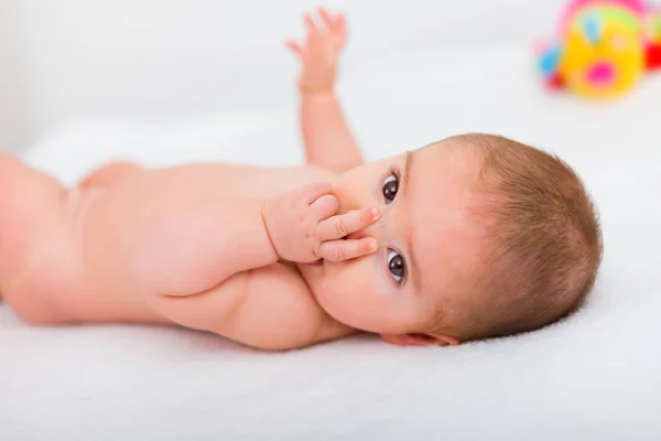 Waiting for diaper — Stock Photo, Image