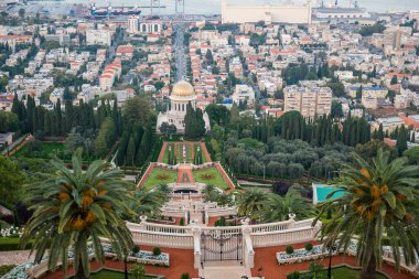 Haifa Bahai bahçesinden görünüm
