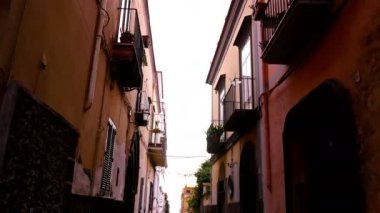 Dar sokaklarda Sorrento, İtalya