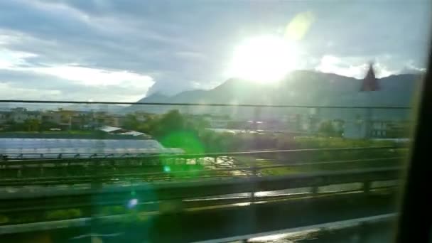 Conduite dans les rues étroites de Sorrente, Italie, vue panoramique sur la vallée de Pompéi — Video