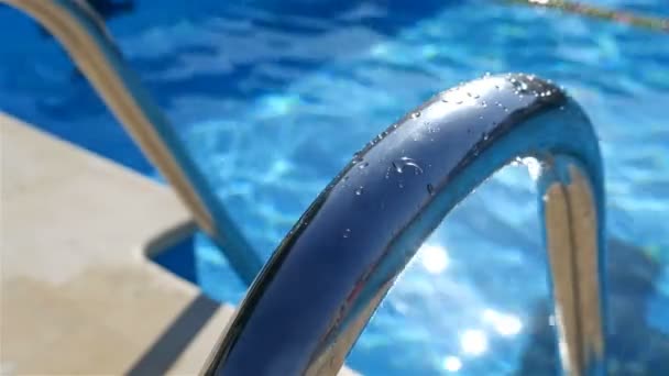 Zavřít Detail Okraje Bazénu — Stock video