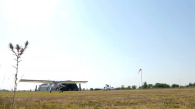 Küçük uçak, 4 k alarak