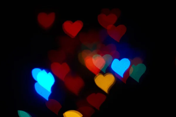 从街灯背景看心形凸起，爱的心背景 — 图库照片