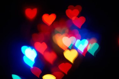 Sokak lambası arkaplanından kalp şekli bokeh, aşk kalp arka planı