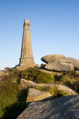 Baseets anıt üzerinde Carn Brea hill, Cornwall, İngiltere