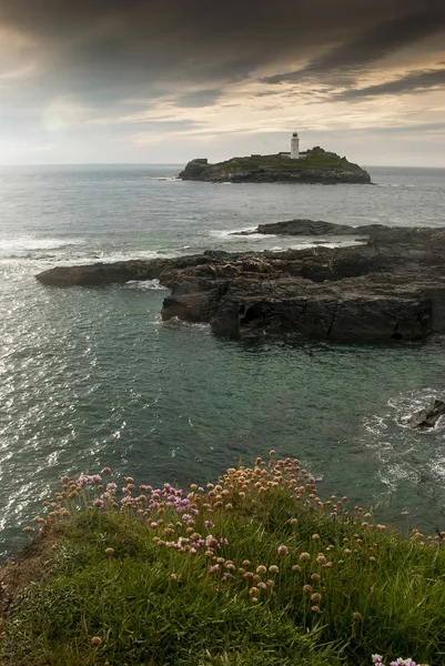 Godrevy ışık evde yüksek gelgit, Godrevy, Cornwall, İngiltere