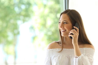 Kız evde telefon sabit hat arama