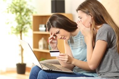 Online satın alma sorunlarınız endişeli Oda arkadaşı