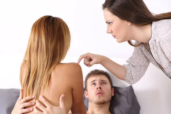 Cheater caught in act by angry wife — Stock Photo, Image