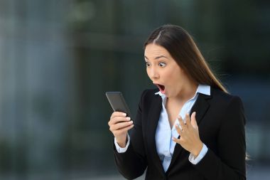 Çift okuma haber satırındaki inanılmaz heyecanlı