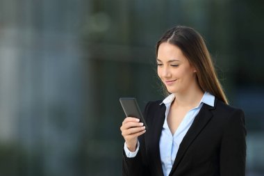 İcra akıllı telefon sokakta kontrol