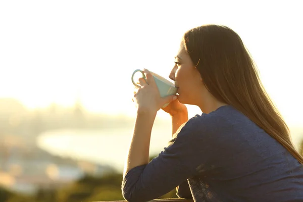 Side View Portrait Satisfied Woman Drinking Coffee Sunset Watching Views — Stock Photo, Image