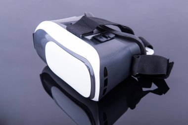 Sanal gerçeklik bardak