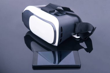 Sanal gerçeklik bardak