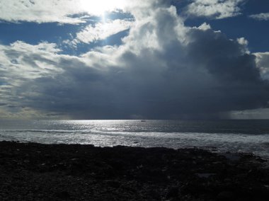 Kumsalda gün batımı