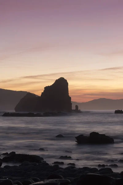 日没時の岩 — ストック写真